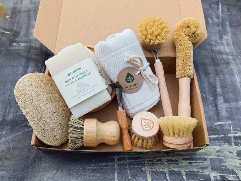 http://sisadore.com/cdn/shop/collections/zero-waste-cleaning-set-everything-kit-plantish-future-28315935965273.jpg?v=1640125194