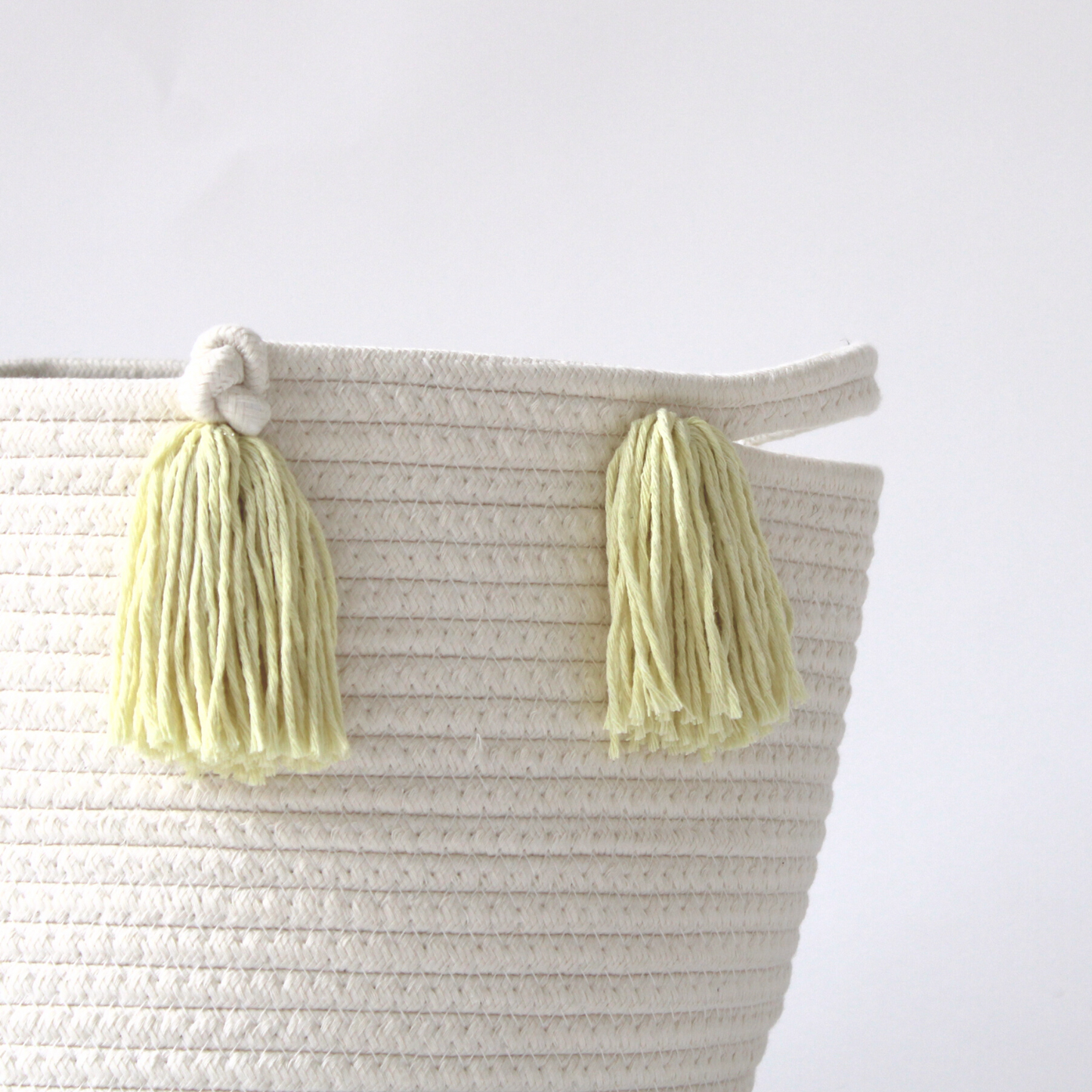 Buttercream Tassel Basket - Medium